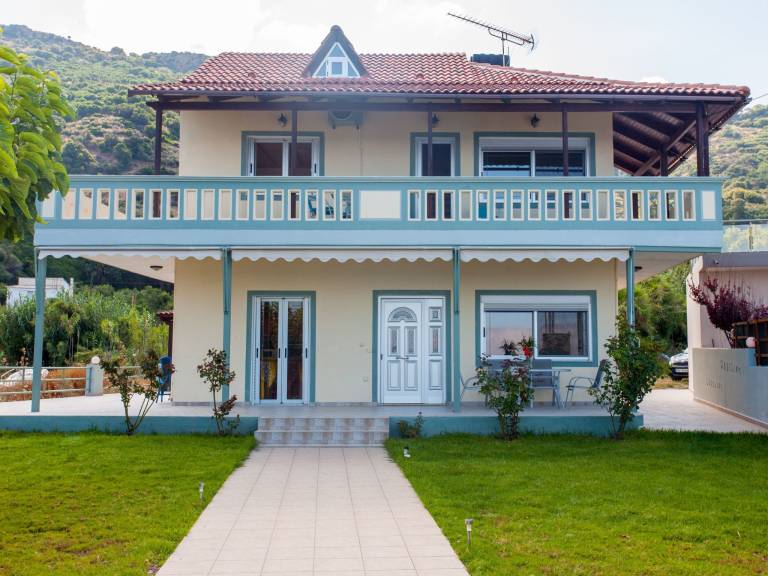 Fully equipped vacation home with yard, patio & barbecue | Pet-friendly — photo 3