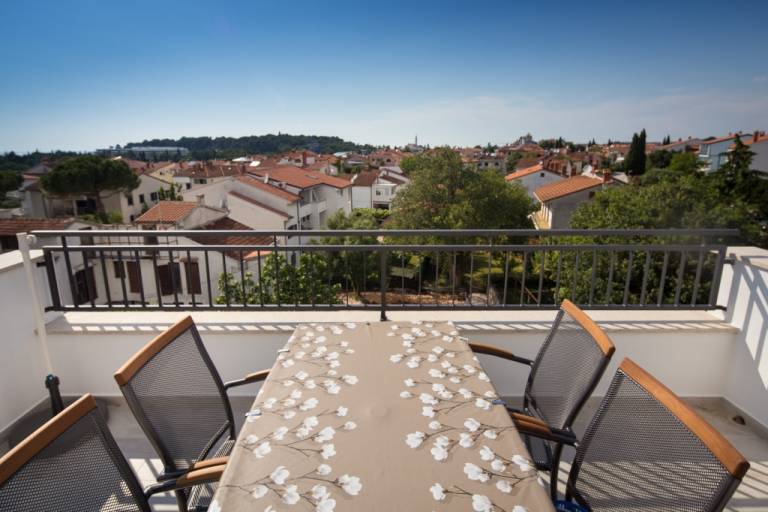 Ferienwohnung in Rovinj mit Meerblick, Balkon, Klimaanlage, W-LAN (3482-11) in Rovinj