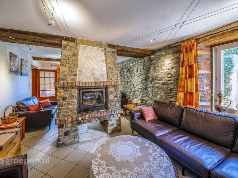 Fully equipped beautiful vacation home with patio & garden | Pets allowed — photo 2