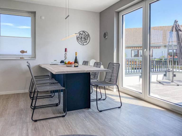 Family-oriented rental apartment with patio & yard | Dogs allowed — photo 3