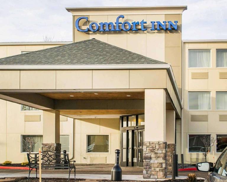 Comfort Inn Mayfield Heights Cleveland East in Mayfield, OH