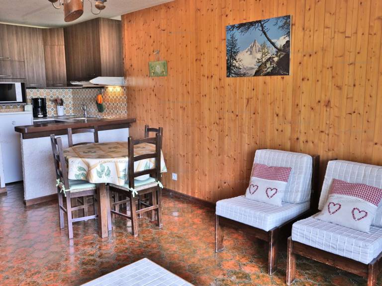 Studio with 1 room for 4 persons — photo 3
