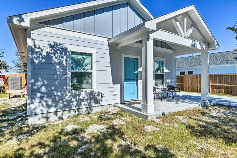 4 Mi to Boat Ramp: Charming Rockport Home — photo 3
