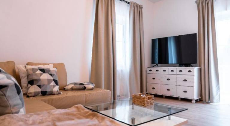 Apartment with 2 rooms for 6 persons — photo 2