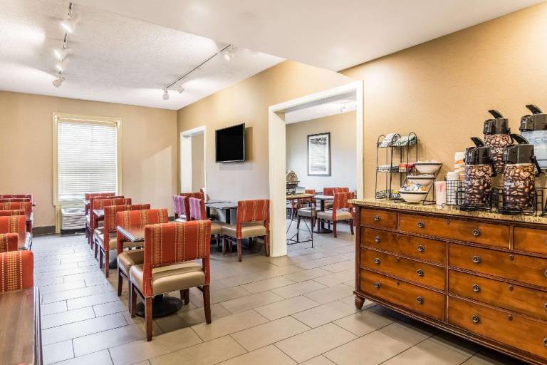 Comfort Inn & Suites Staunton — photo 4