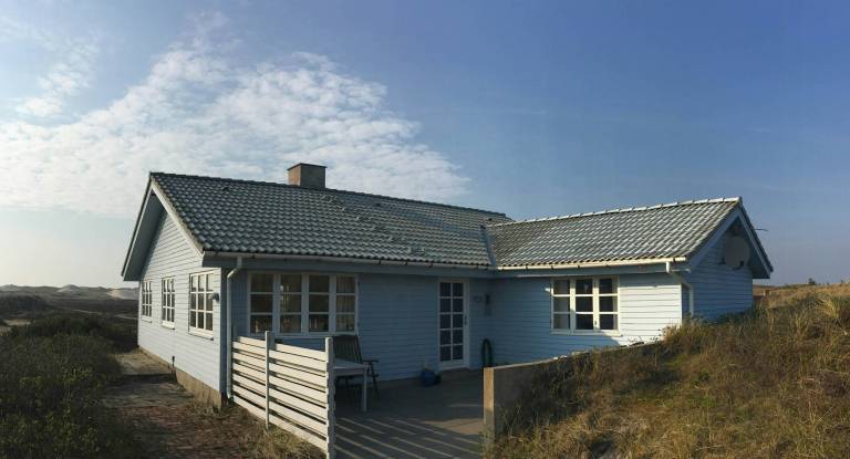 Vacation home with BBQ, garden & patio — photo 2