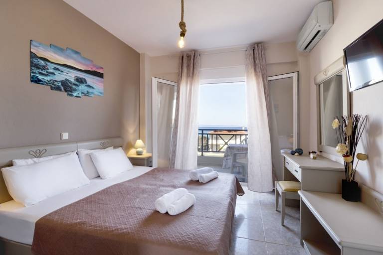 Απαρχοτέλ Polychrono Beach