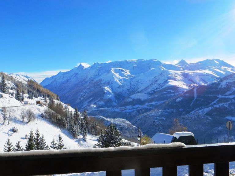 Renovated studio cabin for 4 near slopes with parking - Auris en Oisans — photo 2