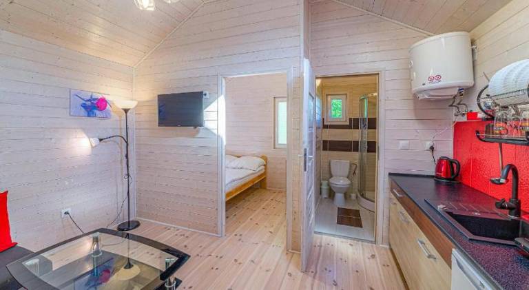 House with jacuzzi — photo 4