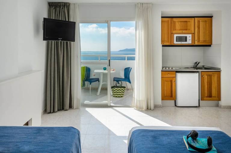 Aparthotel Figueretas