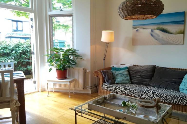 Vacation home with patio — photo 3