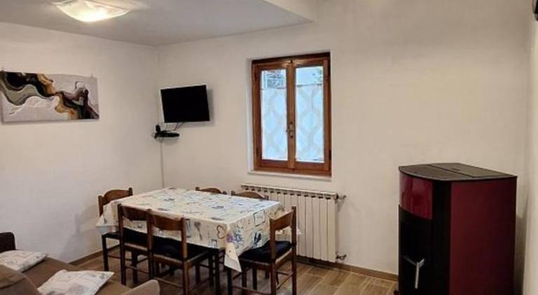 Holiday apartment with 2 rooms for 6 persons — photo 2