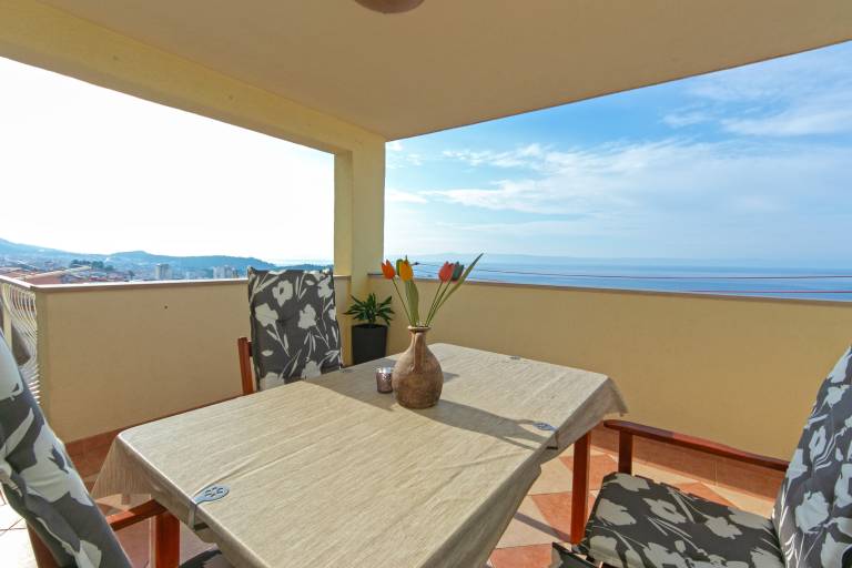 Fully equipped holiday apartment with garden, patio & barbeque | Mountain view | Next to the beach | Pet-friendly — photo 5