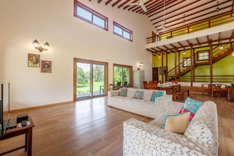 Beautiful villa with yard | Pet-friendly — photo 2