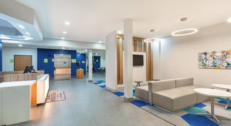 Microtel Inn & Suites by Wyndham Columbus North — photo 2