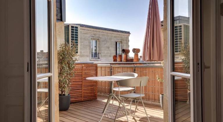 Rental apartment | Next to Bordeaux Cathedral | Perfect for remote work — photo 4