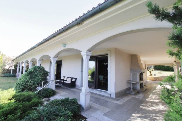 Villa with garden, barbeque & patio | Beach view | Pets are welcome — photo 4