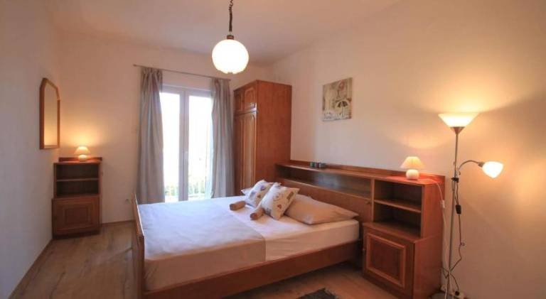 Holiday apartment with 5 rooms for 12 persons — photo 2