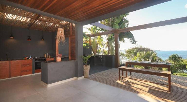 Villa with pool — photo 4