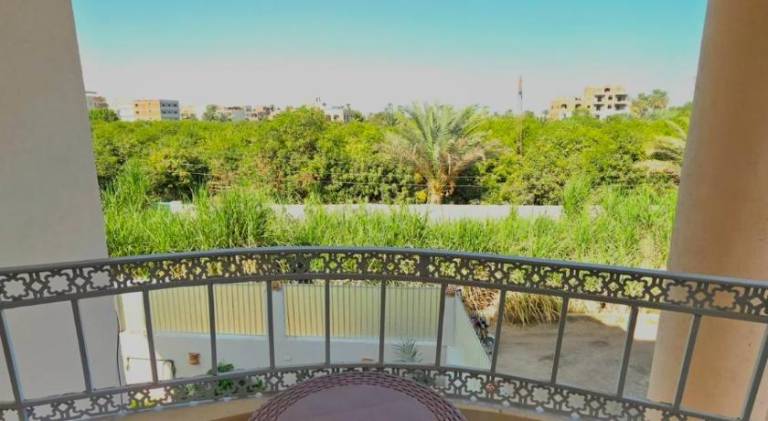 Rental apartment with patio & garden — photo 4