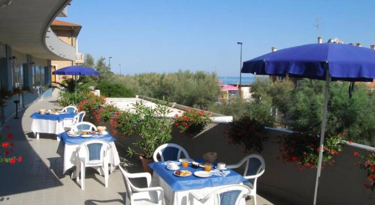 Hotel Caravelle — photo 4