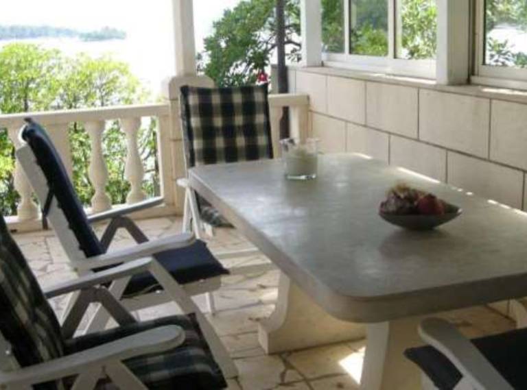 Apartment Jadranka - Two Bedroom Apartment With Balcony And Sea View — photo 3