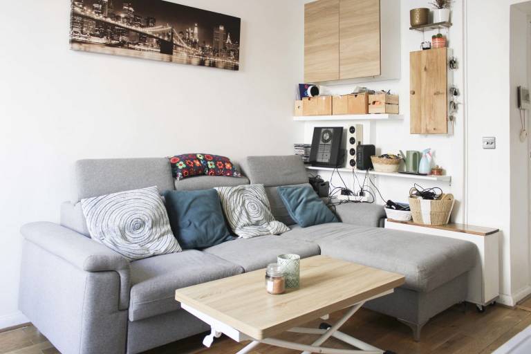 2 bedroom apartment with Eiffel Tower view