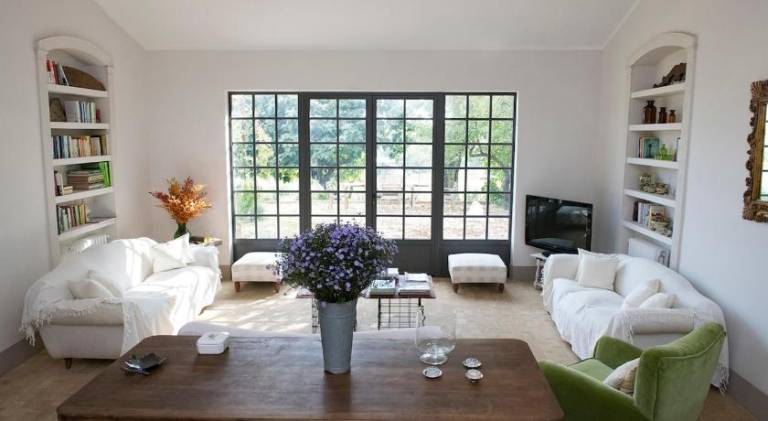 Villa with 5 rooms for 10 persons in Viterbo