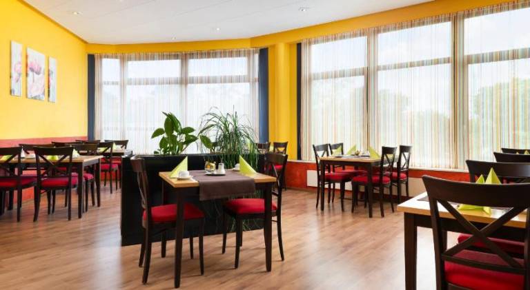 Ates Hotel Lampertheim by AURUM — photo 4