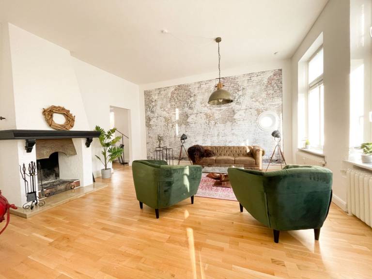 Altbauwohnung mit Panorama Schleiblick, Balkon und Kamin im Herzen von Schleswig — photo 2
