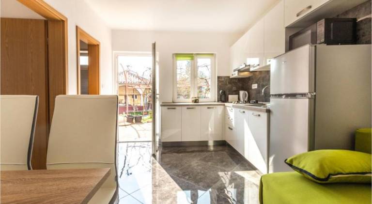 Holiday apartment with 1 room for 4 persons — photo 5