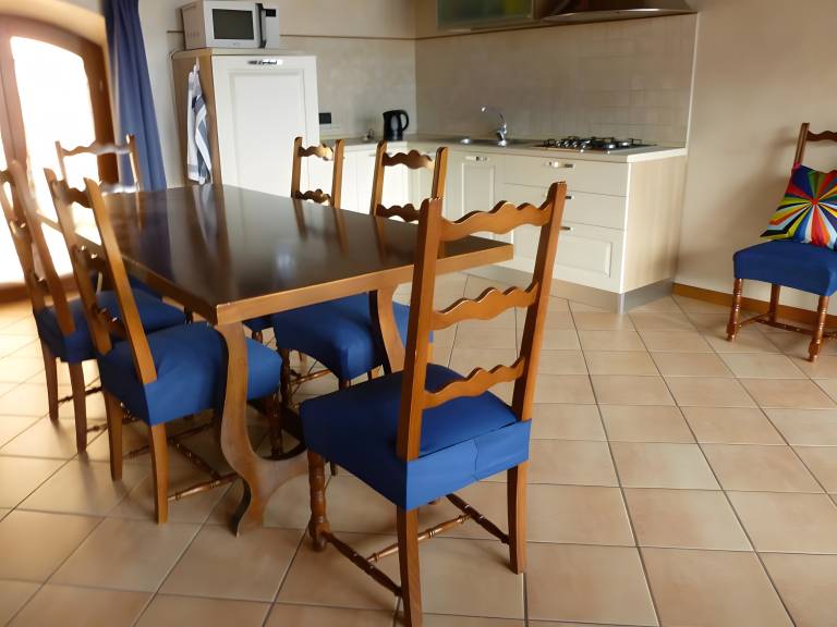 Rental apartment with fast internet, terrace & hot tub | City view | Dogs allowed — photo 3