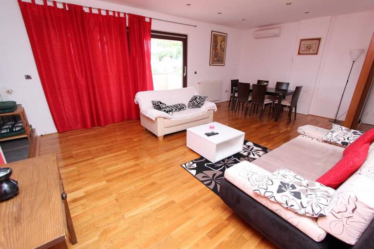 Holiday apartment with grill — photo 3