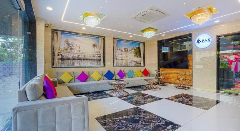 Pax Hotel Grand Blue nearby Udaipur City Railway Station — photo 4