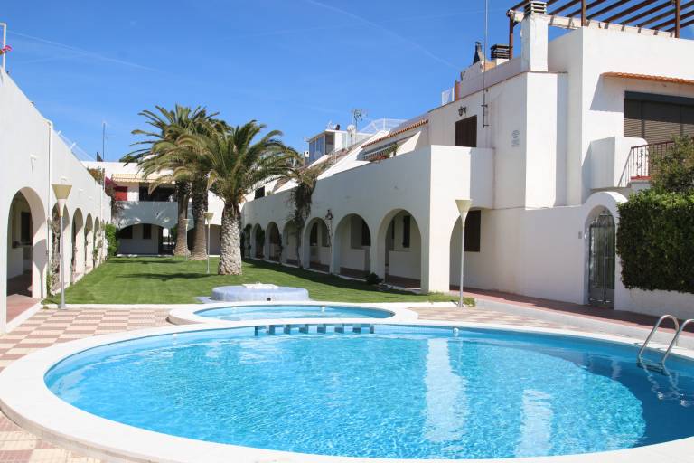 Casas Blancas 42 Parc Mont roig