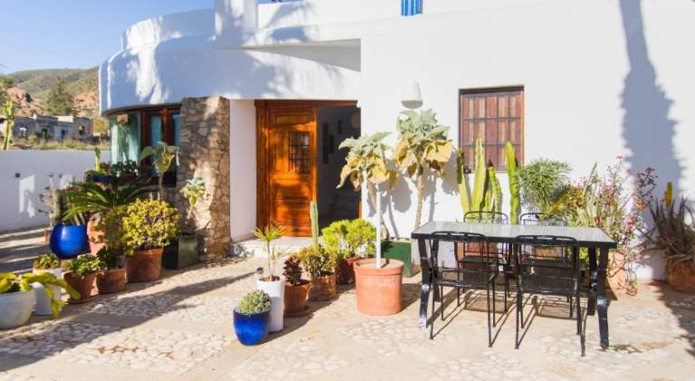 Rental apartment with garden & patio in Nijar