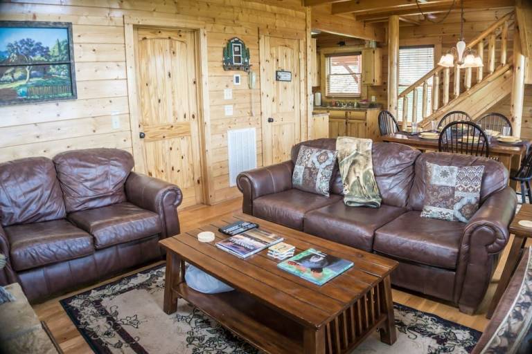 2 king beds, stunning mountain views, 4 spacious decks, private back deck, court — photo 4