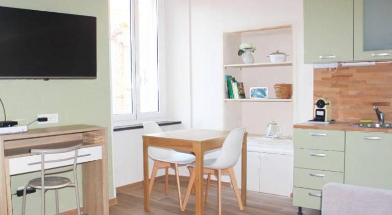 Holiday apartment with 1 room for 3 persons in Menton