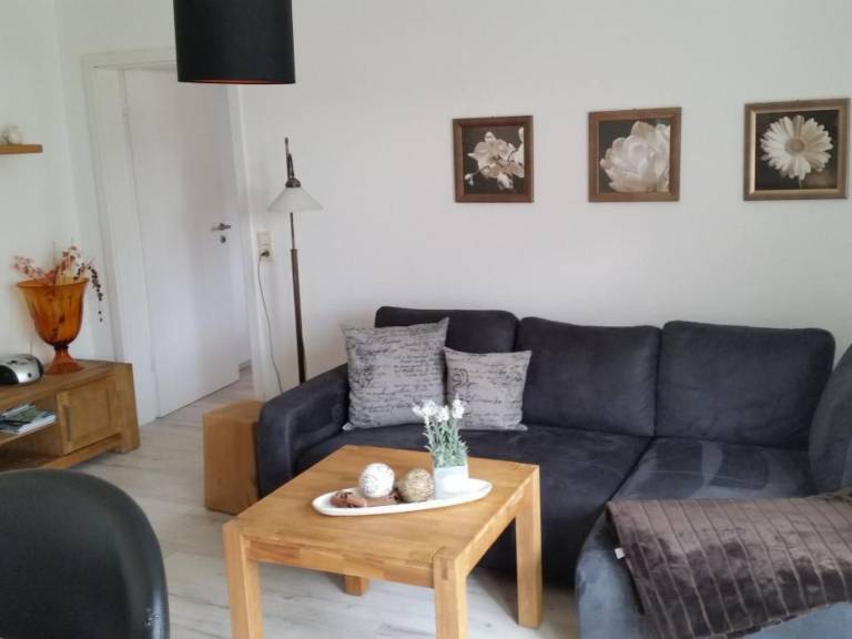 Rental apartment with patio — photo 5