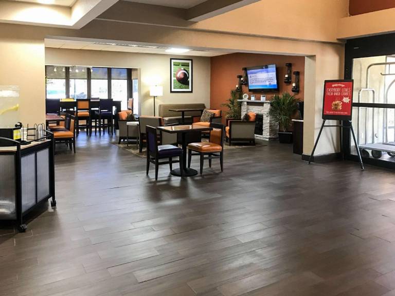 Comfort Inn & Suites Clemson - University Area — photo 4
