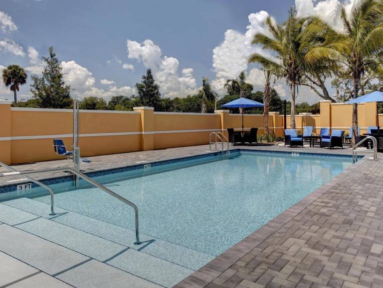 Hampton Inn & Suites Vero Beach Downtown — photo 5