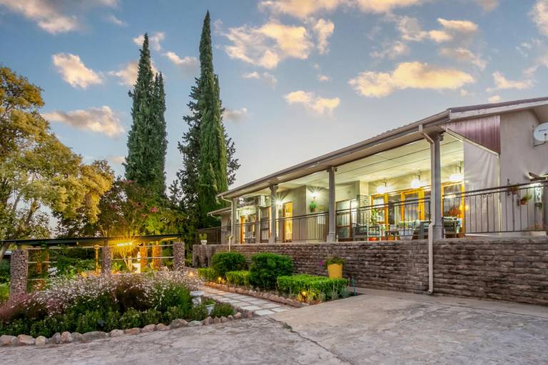 Bed & Breakfast  Oudtshoorn