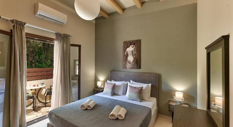 2 bedroom Villa with heated swimming pool-Spa whirlpool-BBQ! — photo 2