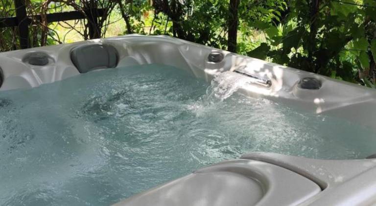 Villa with hot tub, terrace & yard | Pets allowed in Collioure