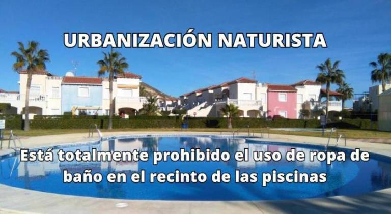 Apartment with pool in Playas