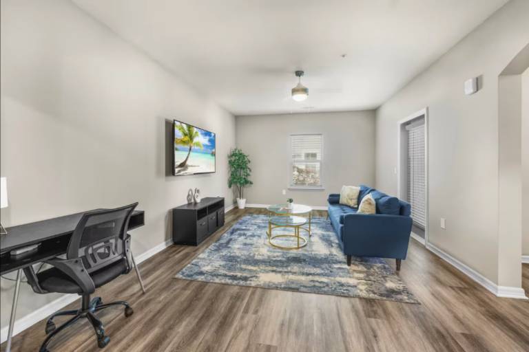 Condo with pool — photo 2