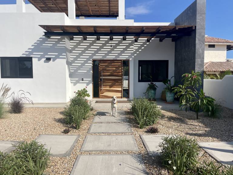 House Todos Santos
