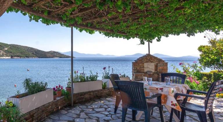 Holiday apartment with barbeque, garden & terrace — photo 4