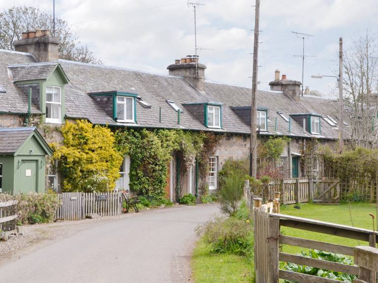 Cottage with garden in Perth