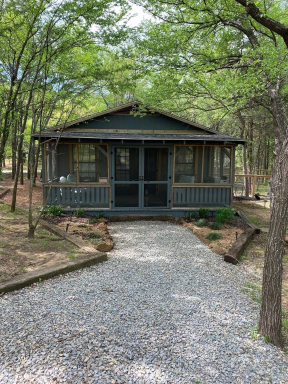 Cabin Willow Spring